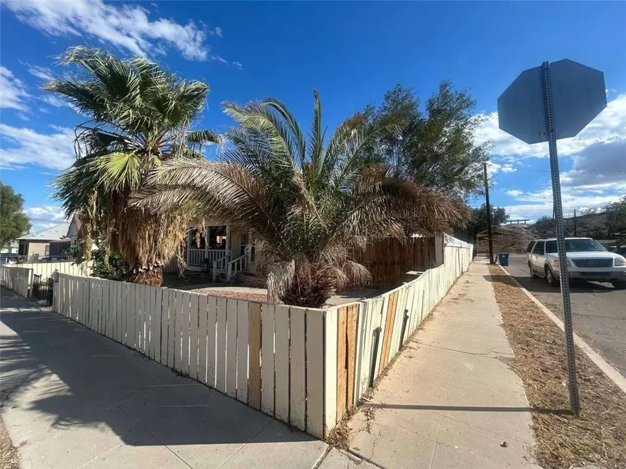 521 Acoma, Needles, CA 92363 - #2
