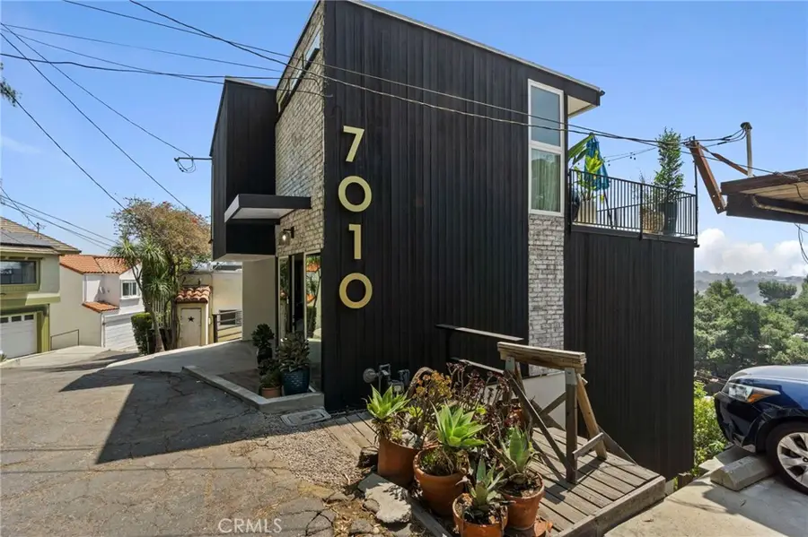 7010 Loyal Trail, Los Angeles, CA 90068 - Image #3