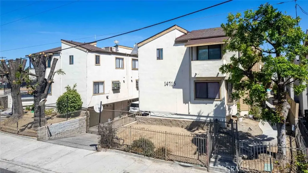 14715 Saticoy Street #13, Van Nuys, CA 91405 - Image #1