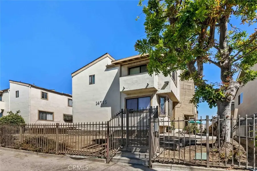 14715 Saticoy Street #13, Van Nuys, CA 91405 - Image #3