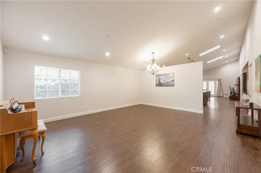 7449-7451 Alabama Avenue, Canoga Park, CA 91303 - #3