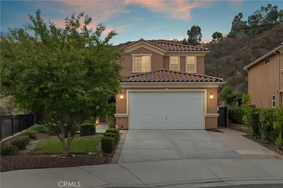 19802 Holly Drive, Saugus, CA 91350 - Image #2