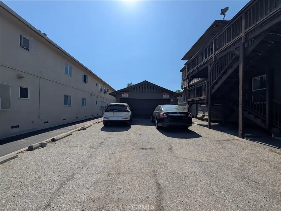 325 S Los Robles Avenue, Pasadena, CA 91101 - #3