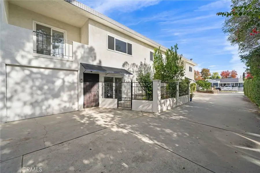 5017 Cartwright #3, North Hollywood, CA 91601 - Image #3