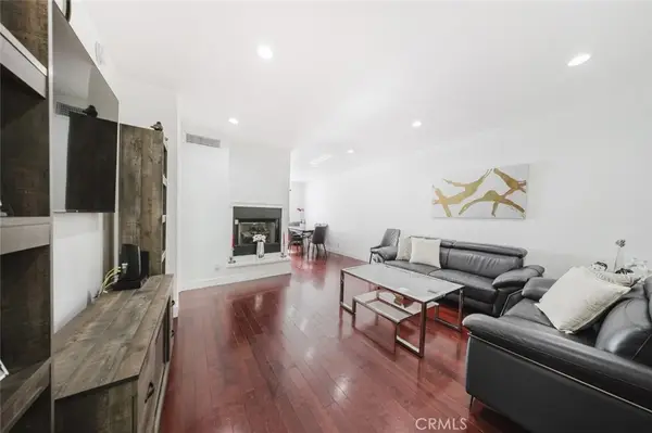 9775 Via Roma, Burbank, CA 91504