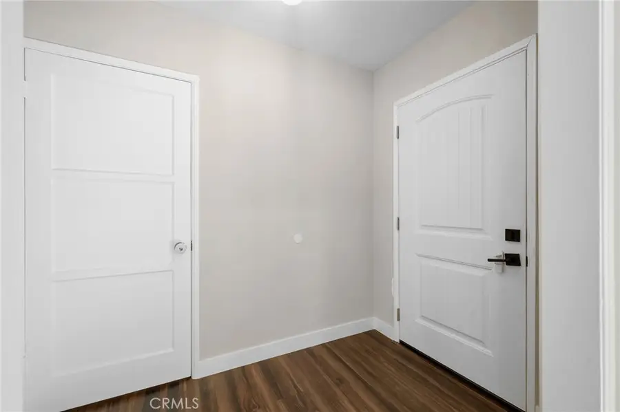 505 Cambridge Drive, Burbank, CA 91504 - #3