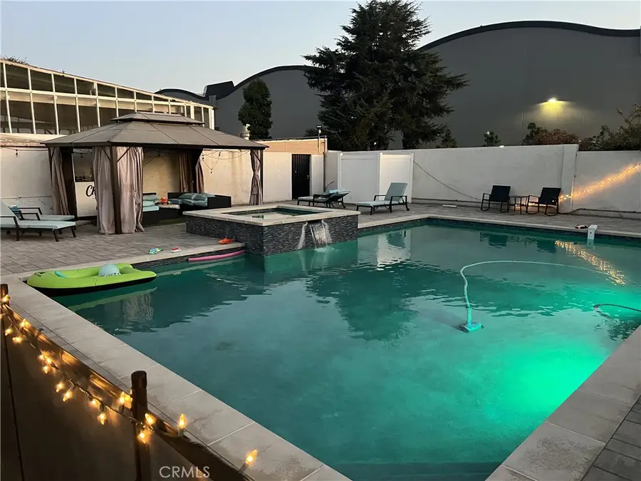 11024 Peoria Street, Sun Valley, CA 91352 - Image #2