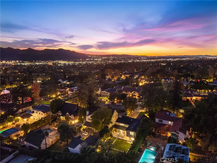 1558 Hillcrest, Glendale, CA 91202 - Image #2