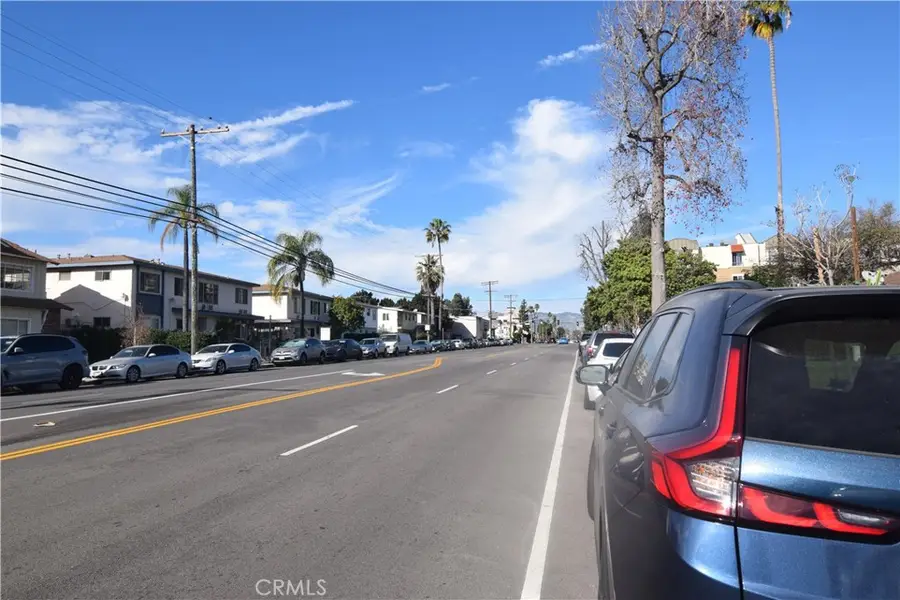 6708 Whitsett Avenue, North Hollywood, CA 91606 - #2