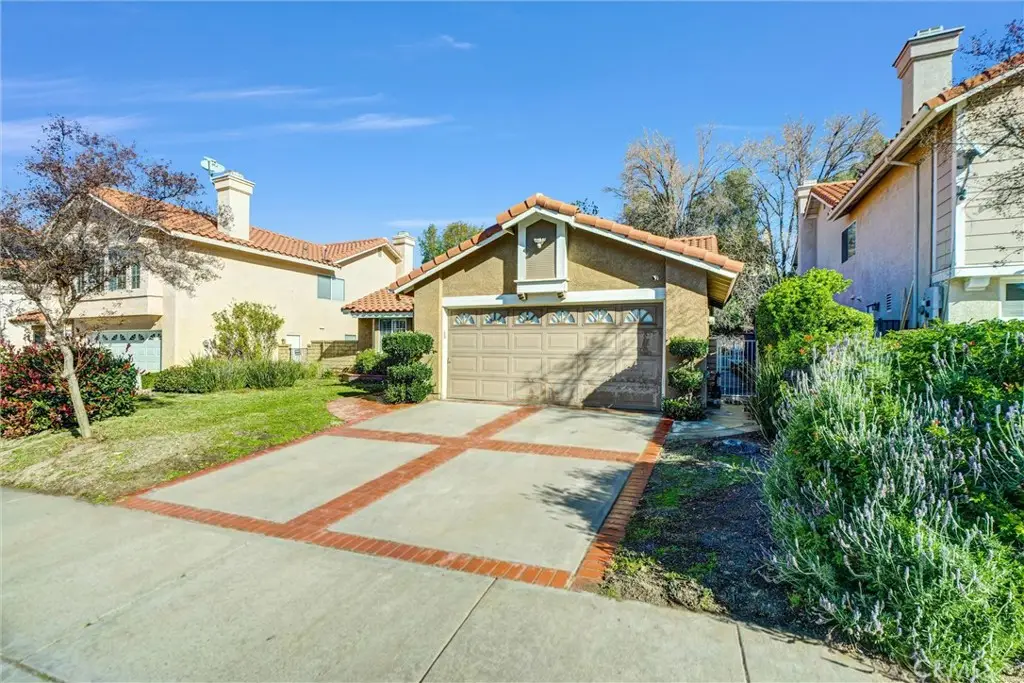 20061 Shadow Hills Court, Saugus, CA 91390 - #1