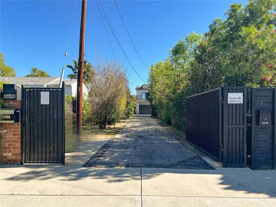 6648 Gaviota Avenue, Lake Balboa, CA 91406 - Image #3