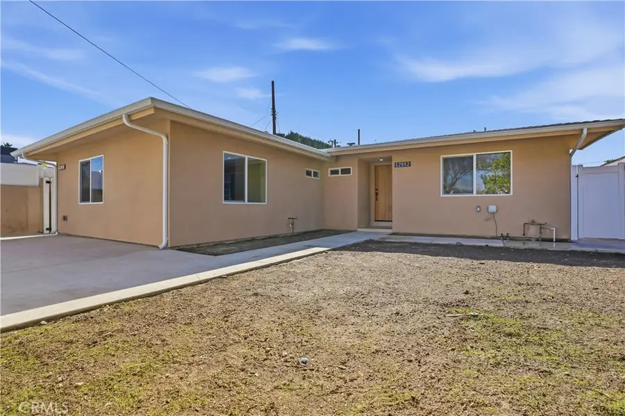 12952 Elkwood, San Fernando Valley, CA 91605 - Image #2