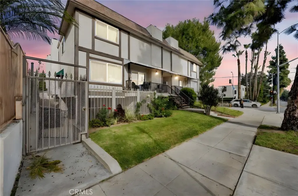 17303 Chatsworth Street #4, Granada Hills, CA 91344 - #1