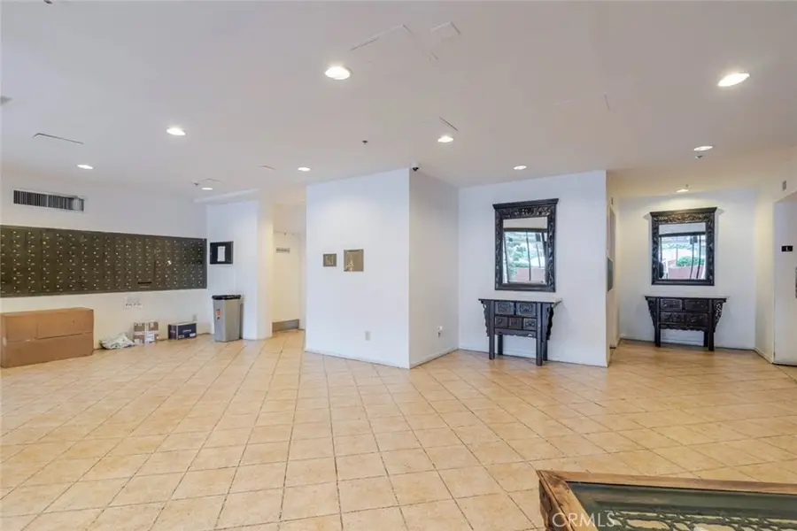 421 S La Fayette Park Place #306, Los Angeles, CA 90057 - #3