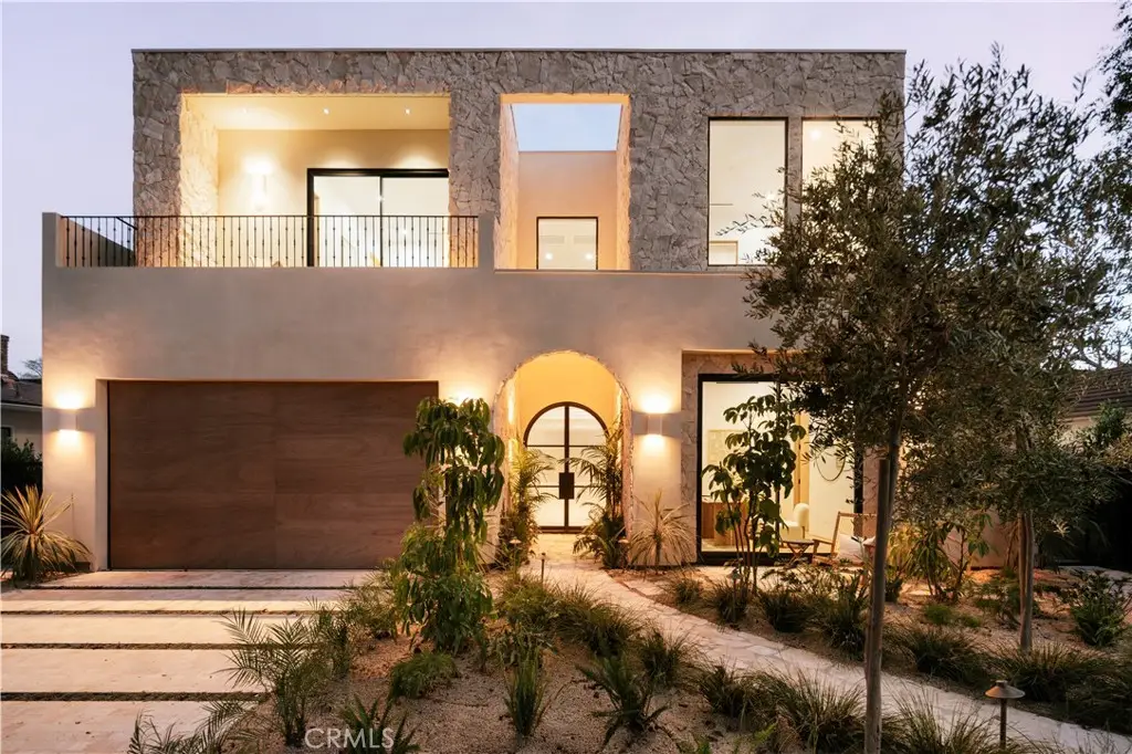 14032 Hartsook, Sherman Oaks, CA 91423 - #1