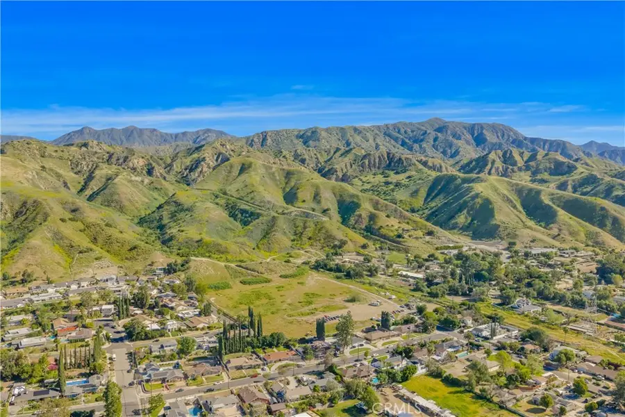 11326 Wheatland Avenue, Sylmar, CA 91342 - #3