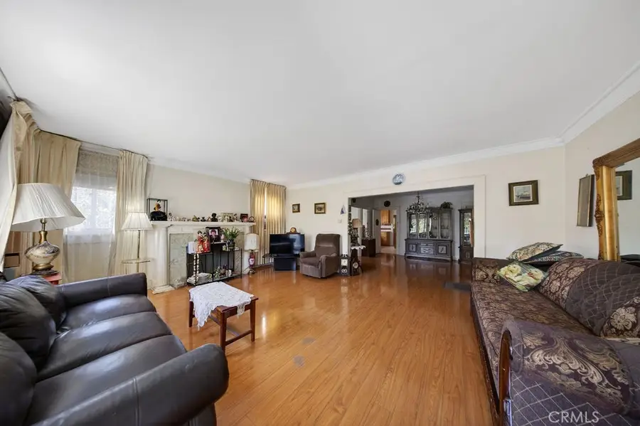 1307 N Kenmore Avenue, Los Angeles, CA 90027 - #3