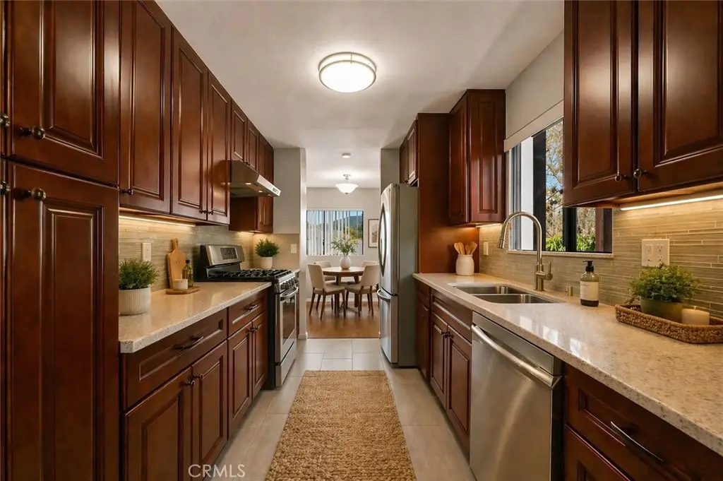 1304 Stanley #10, Glendale, CA 91206 - #1