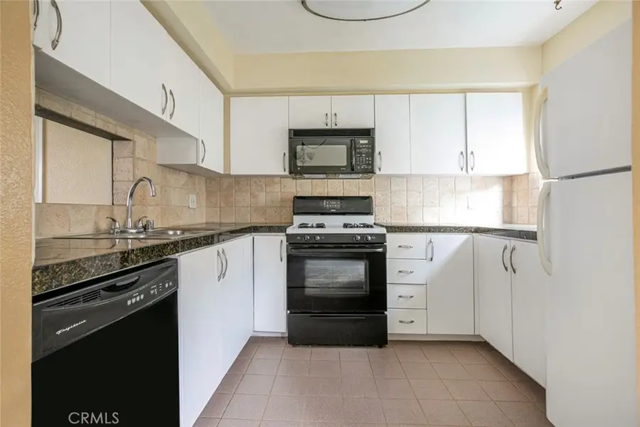 432 N. Kenwood Street #206, Glendale, CA 91206 - #3