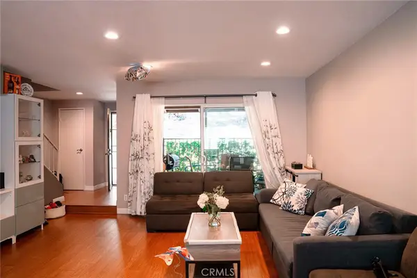 9759 Via Roma, Burbank, CA 91504