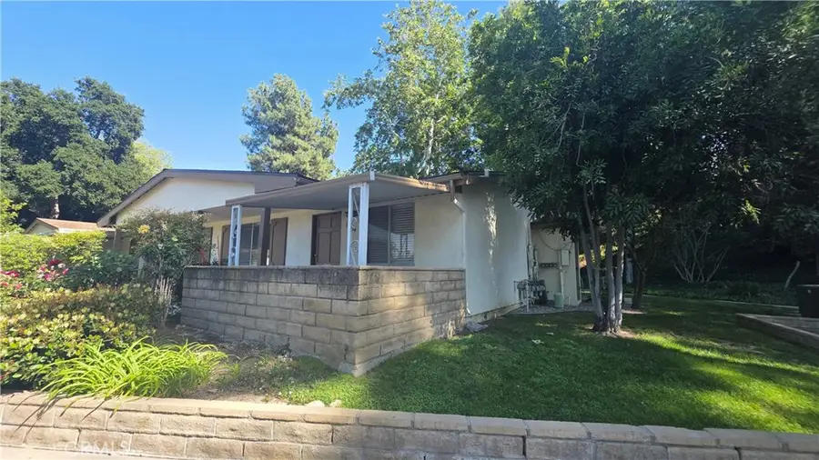 19364 Avenue Of The Oaks, Newhall, CA 91321 - #2