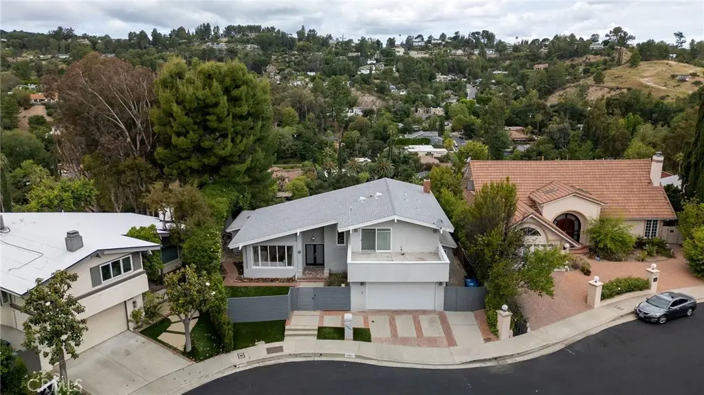 19281 Berclair Lane, Tarzana, CA 91356 - #1