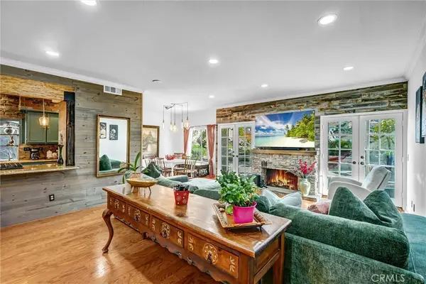 28314 Easton, Saugus, CA 91350