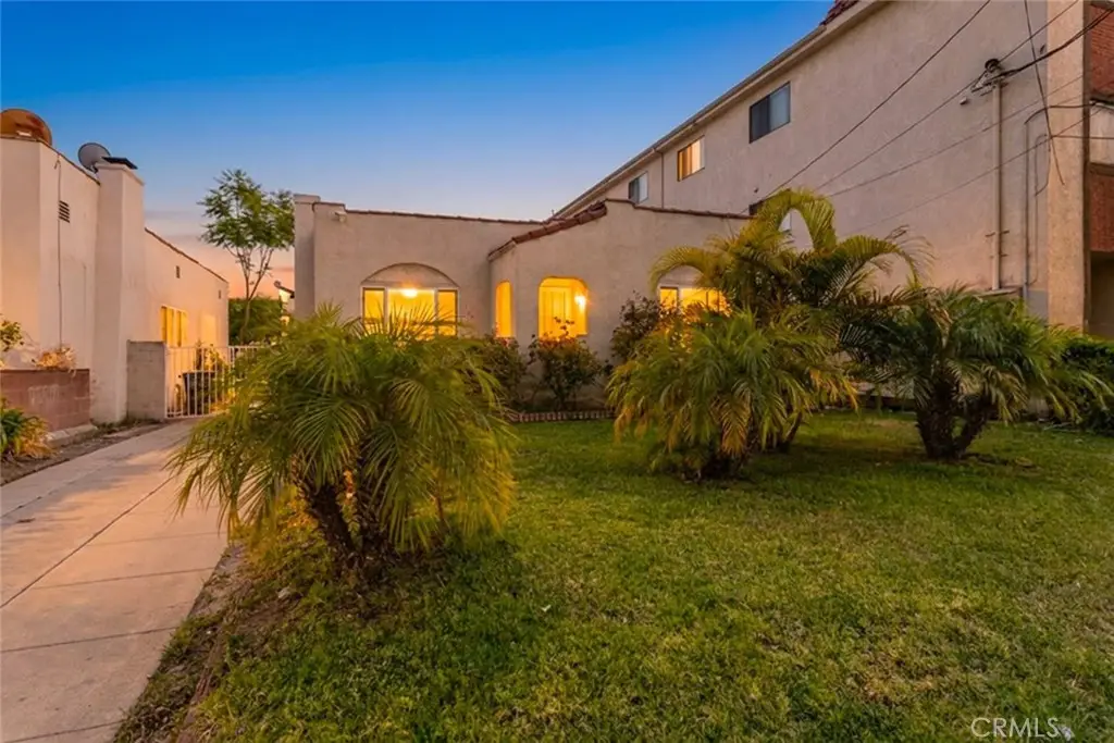 826 E Lomita Avenue, Glendale, CA 91205 - #1