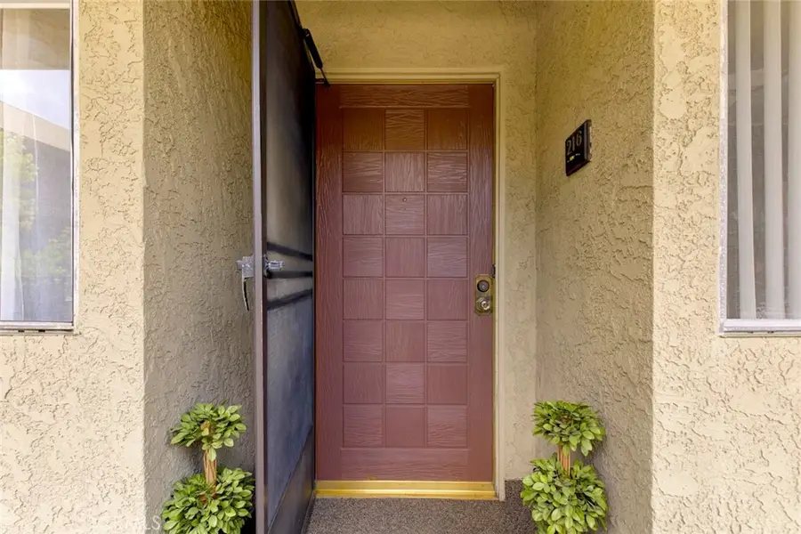 125 W Mountain Street #216, Glendale, CA 91202 - #2