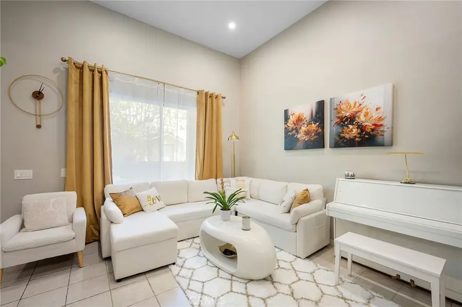 25703 Holiday Circle, Stevenson Ranch, CA 91381 - #3
