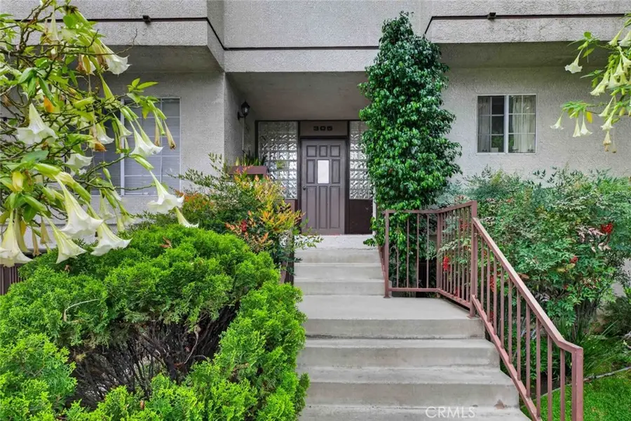 305 E Valencia #J, Burbank, CA 91502 - #3
