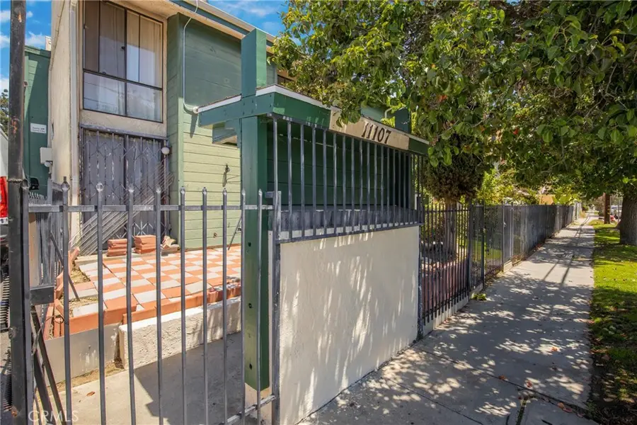 11107 Arminta St Unit 22, Sun Valley, CA 91352 - #3