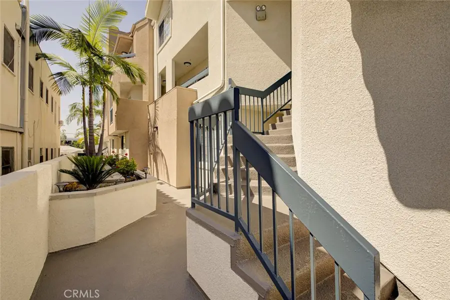 346 W Wilson #7, Glendale, CA 91203 - #3