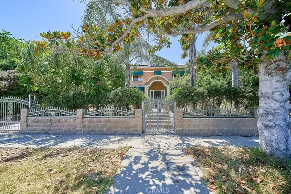 1023 S Wilton Place, Los Angeles, CA 90019