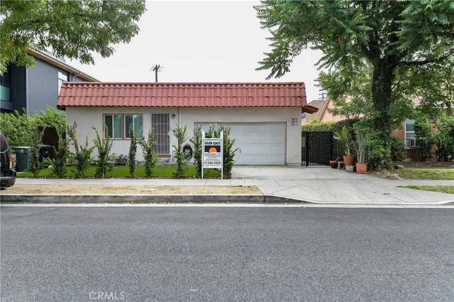 924 W Clark, Burbank, CA 91506 - #2