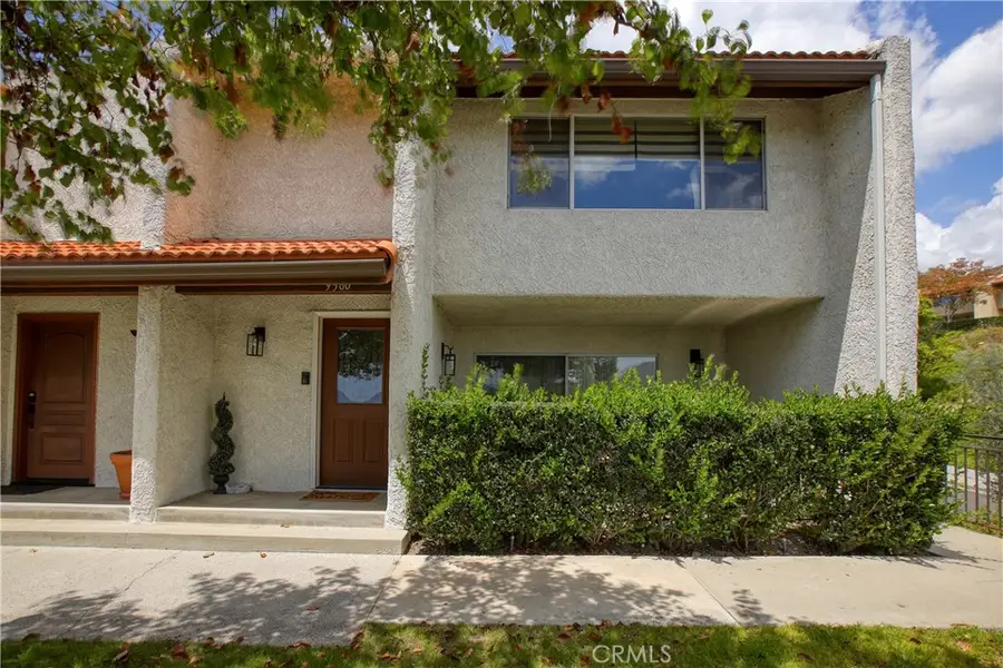 9560 Via Bernardo, Burbank, CA 91504 - #2