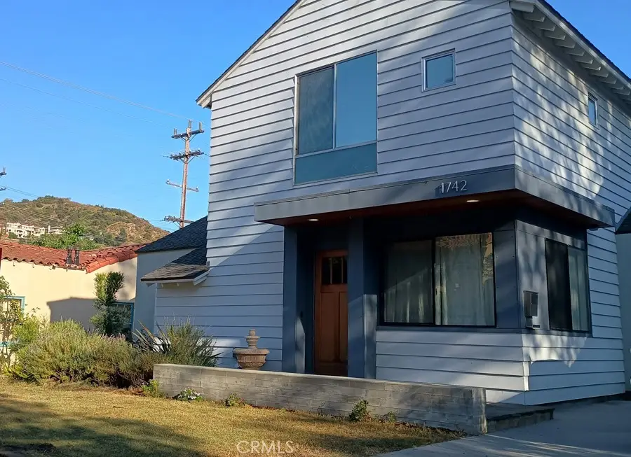 1742 El Rito, Glendale, CA 91208 - #1