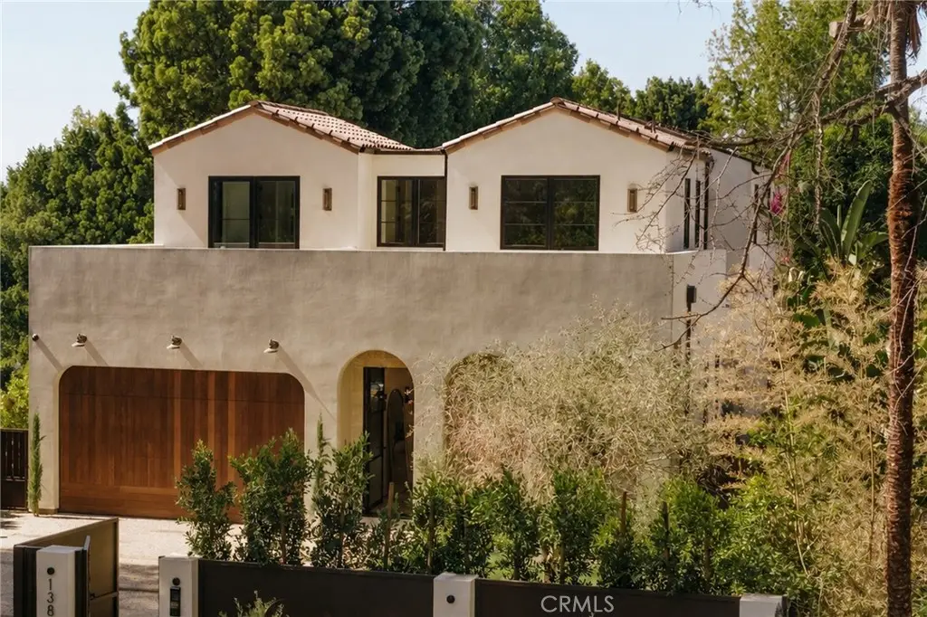13853 Chandler, Sherman Oaks, CA 91401 - #1