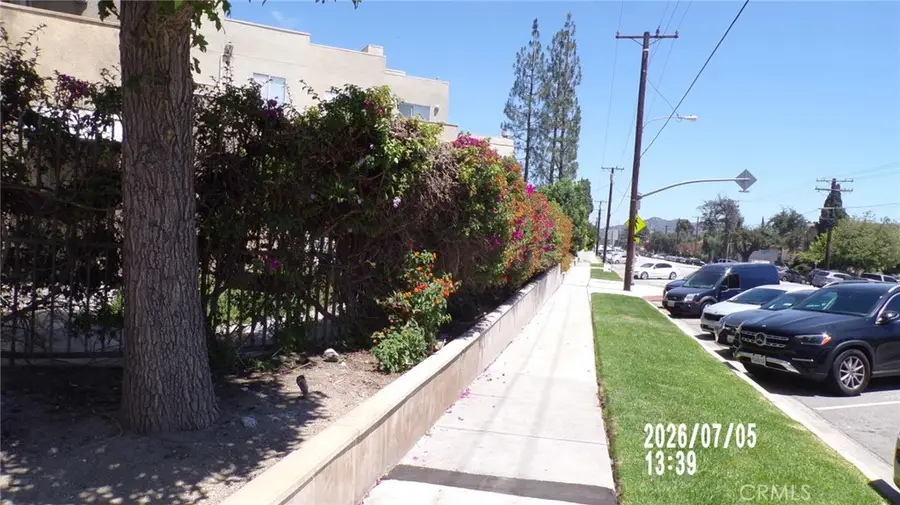 2915 Montrose Avenue #430, Glendale, CA 91214 - #2