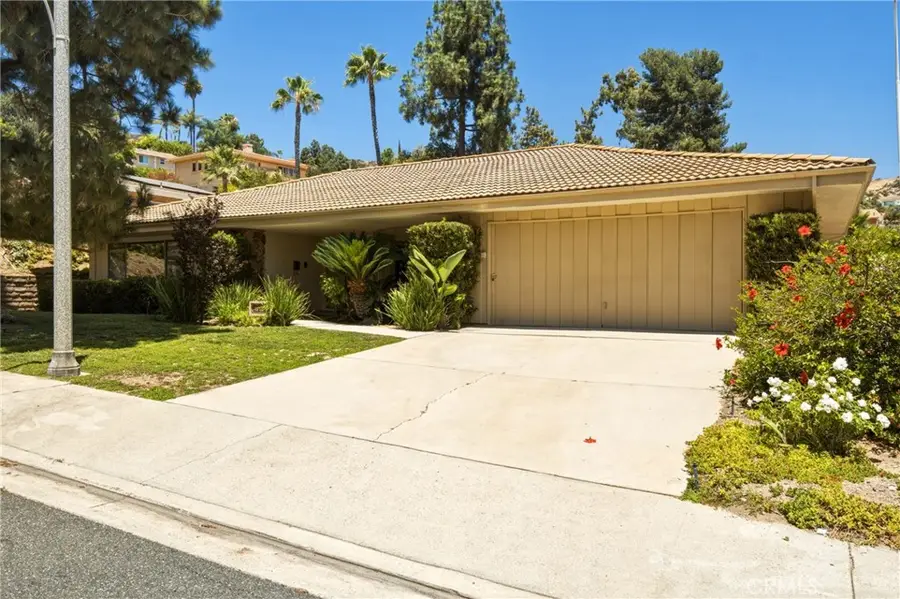 1716 Greenbriar Road, Glendale, CA 91207 - #2