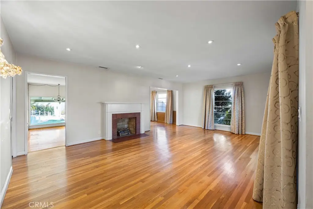 1207 Graynold, Glendale, CA 91202 - #1