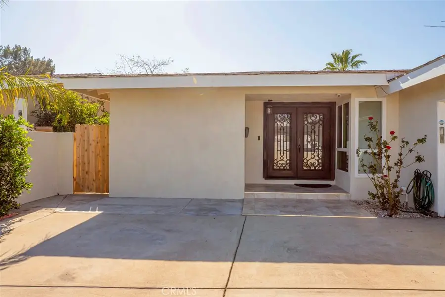 6921 Atoll Ave., North Hollywood, CA 91605 - #3