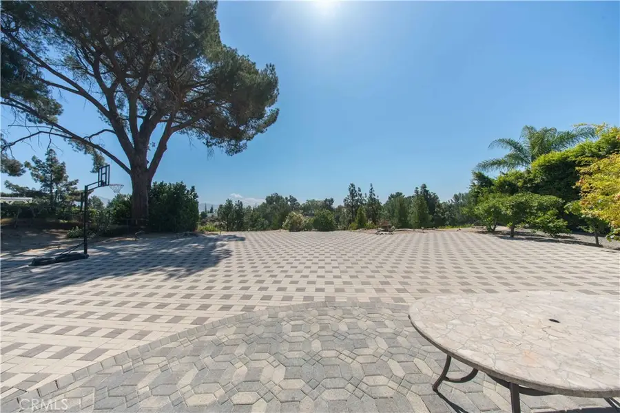 16594 Knollwood Drive, Granada Hills, CA 91344 - #2