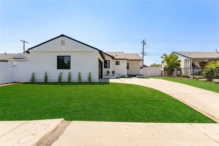 8133 Brimfield Avenue, Panorama City, CA 91402 - #2
