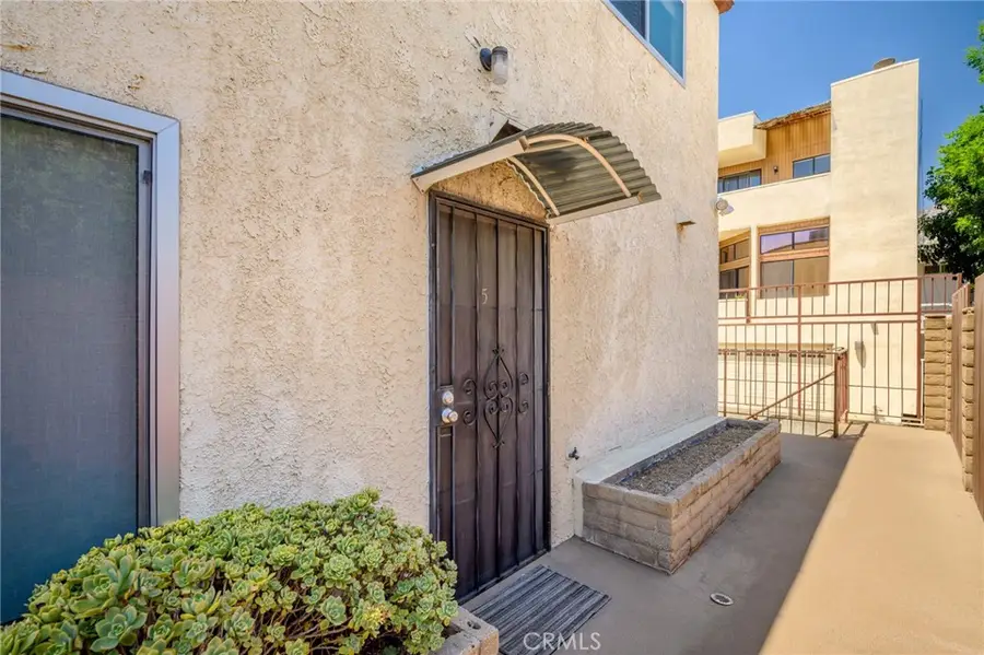 251 W Dryden Street #5, Glendale, CA 91202 - #2