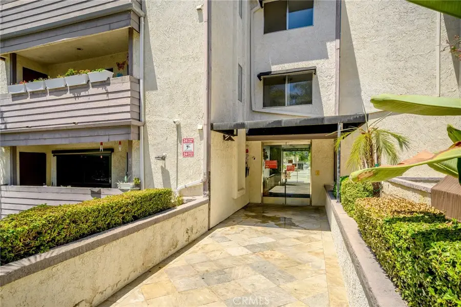 20253 Keswick Street #331, Winnetka, CA 91306 - #2