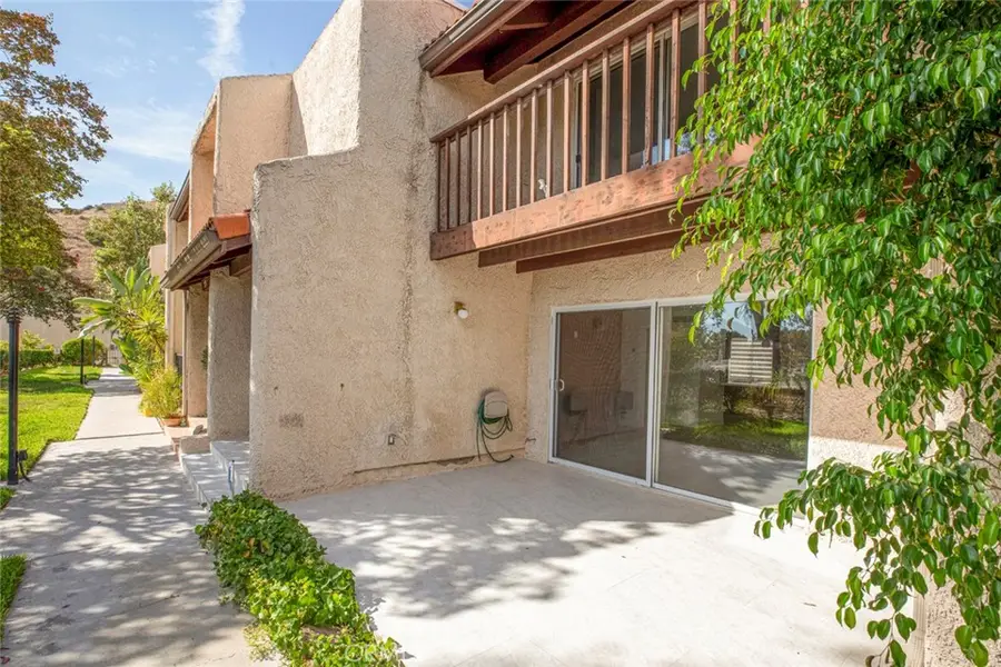 9512 Via Venezia, Burbank, CA 91504 - #3