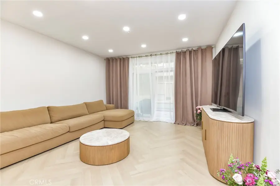 250 N First St #321, Burbank, CA 91502 - #2