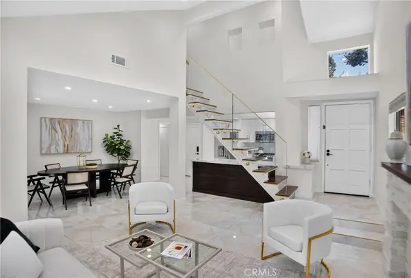 6301 Honolulu #16, Los Angeles, CA 91042