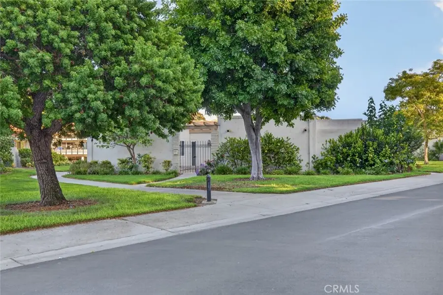 2262 Via Puerta #D, Laguna Woods, CA 92637 - #2